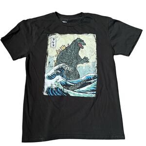 Godzilla Kaiju Monster Waves Men's MD Graphic T-shirt